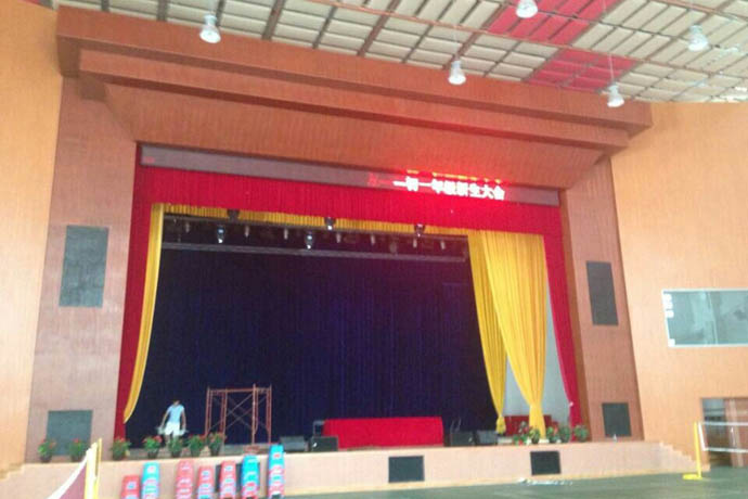 松山湖中学室内舞台